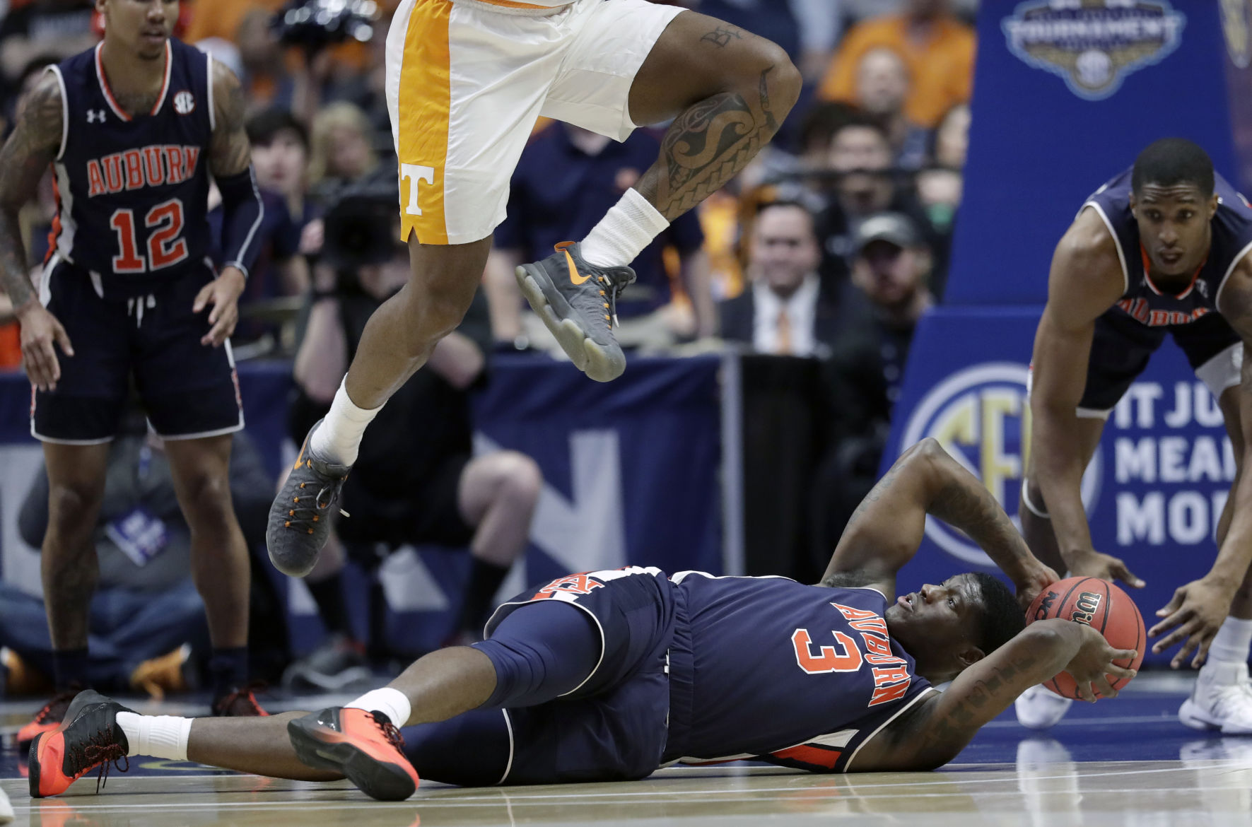 Auburn vs. Tennessee, SEC Tournament championship